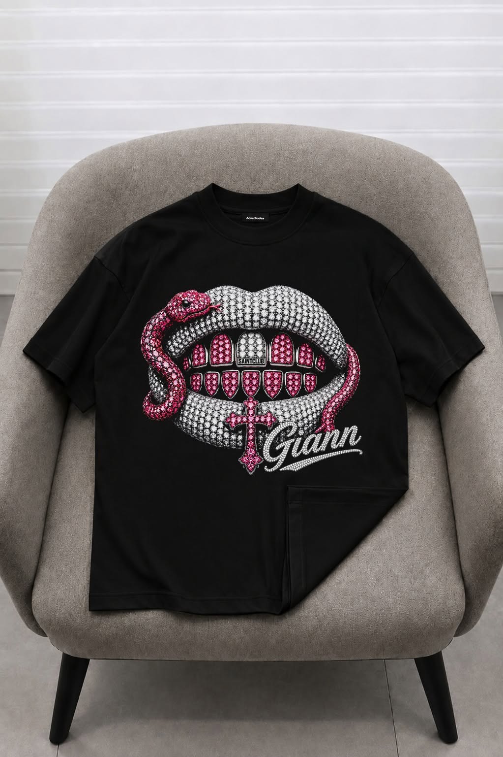 Venom Kiss Tee